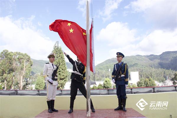米兰总监:我们需要在转会市场上保持冷静 约维奇的续约以后再谈